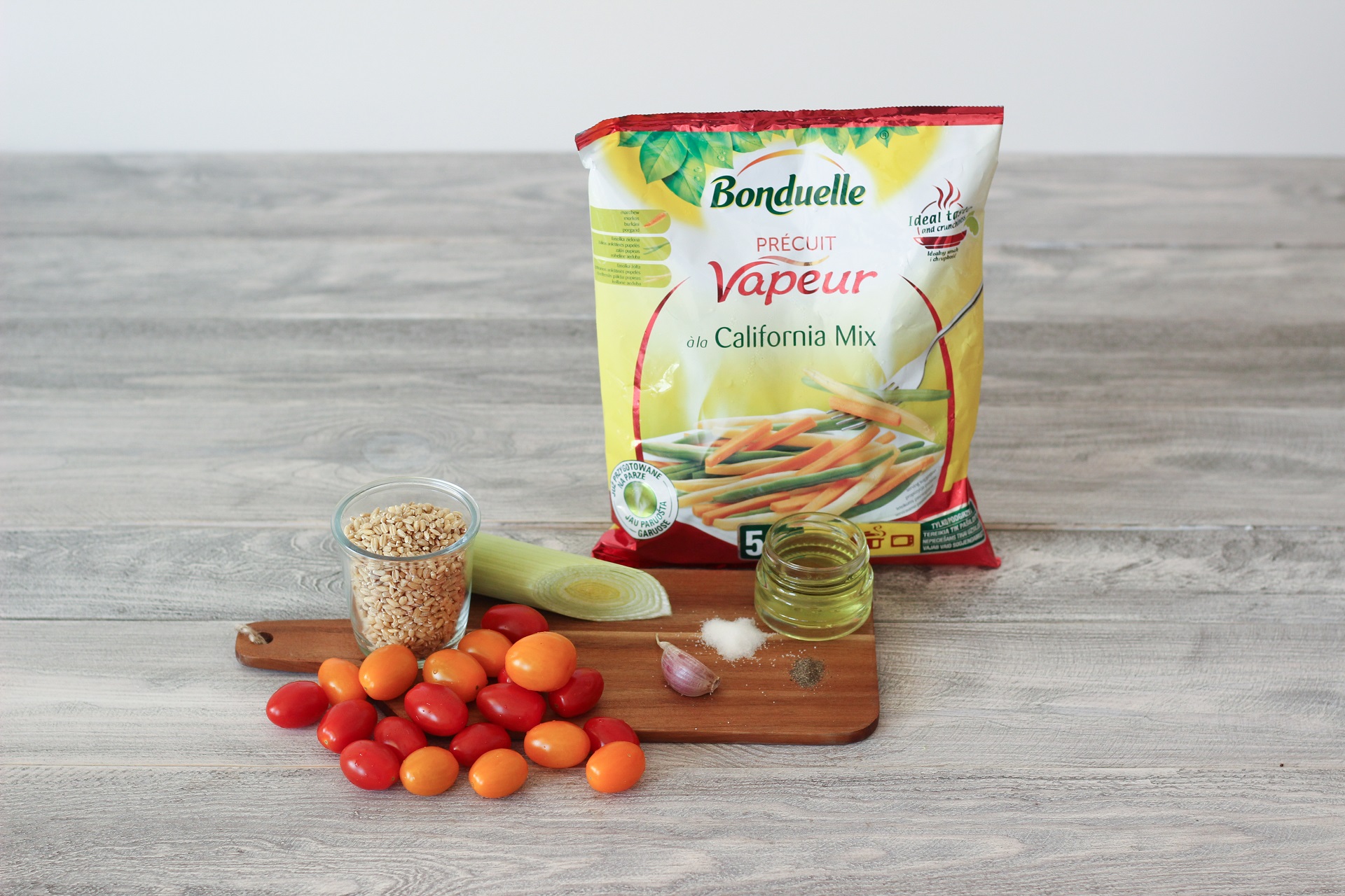 Pęczak z fasolką szparagową, marchewką i sezonowymi warzywami - Składniki