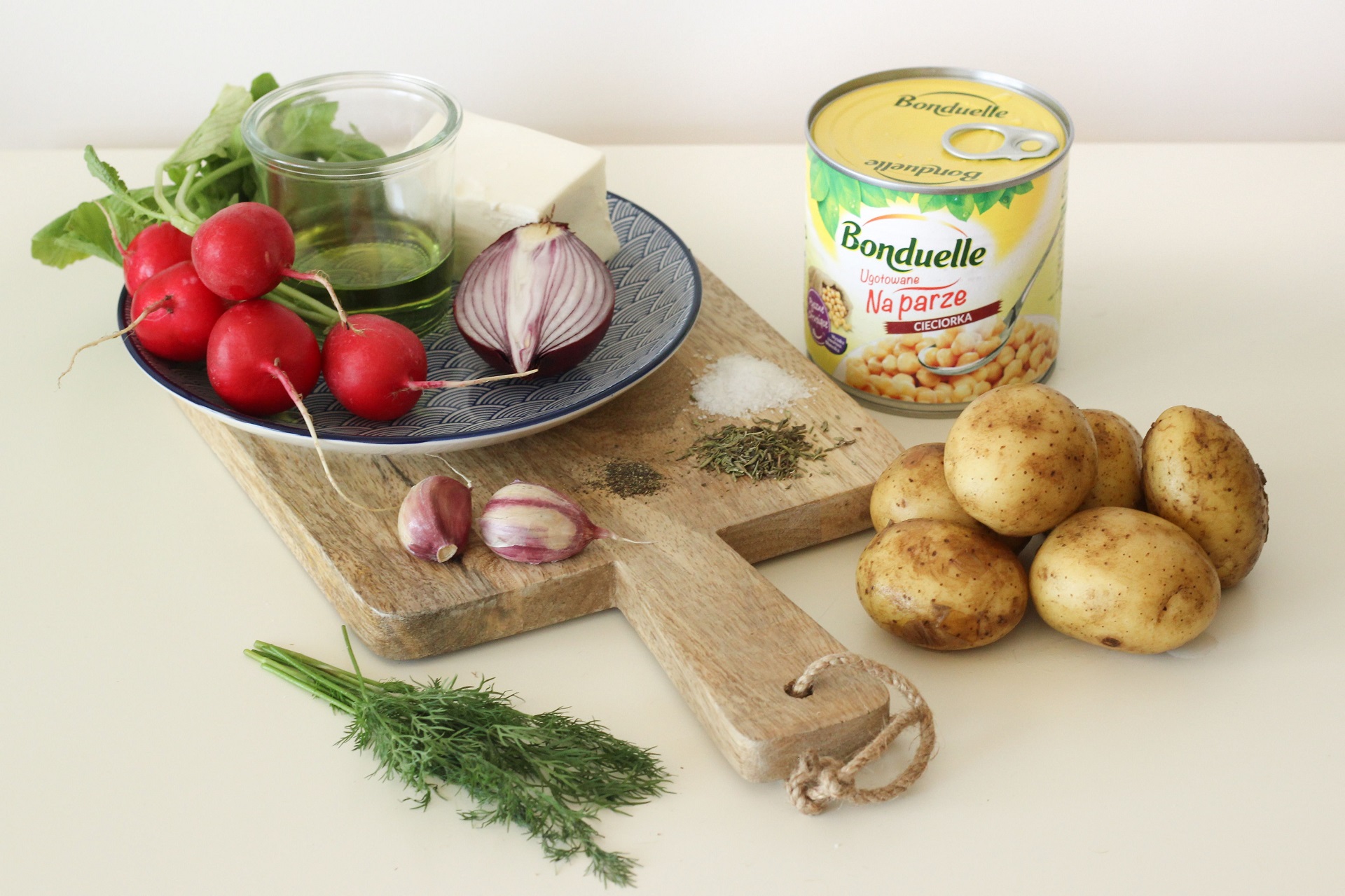 Sałatka z cieciorką i ziemniaczkami - Składniki