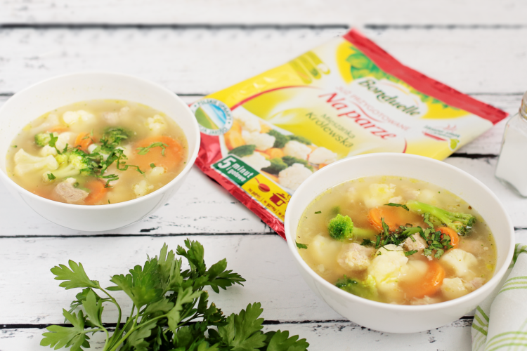 Pożywna zupa jarzynowa