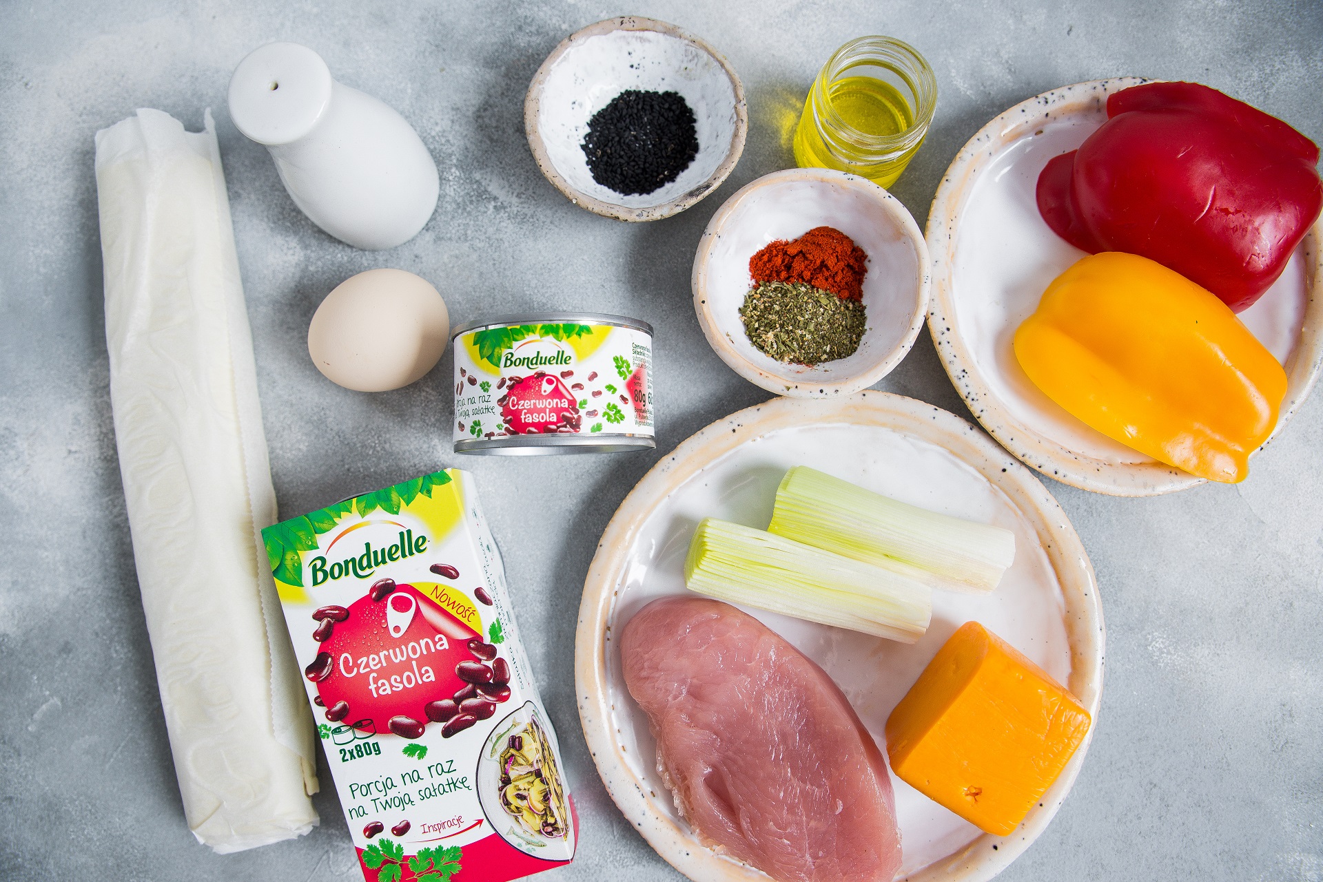 Pierożki z ciasta francuskiego z indykiem i papryką - Składniki