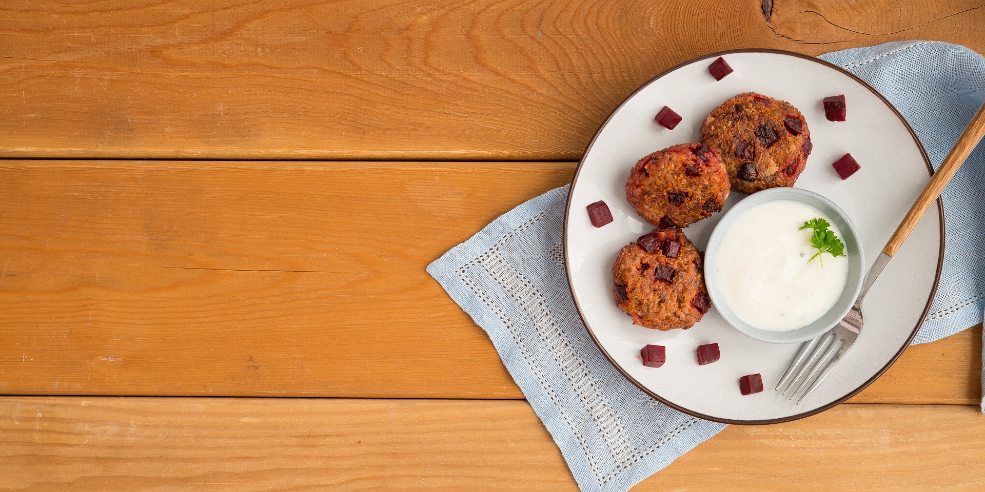 Kotlety gryczane z buraczkami