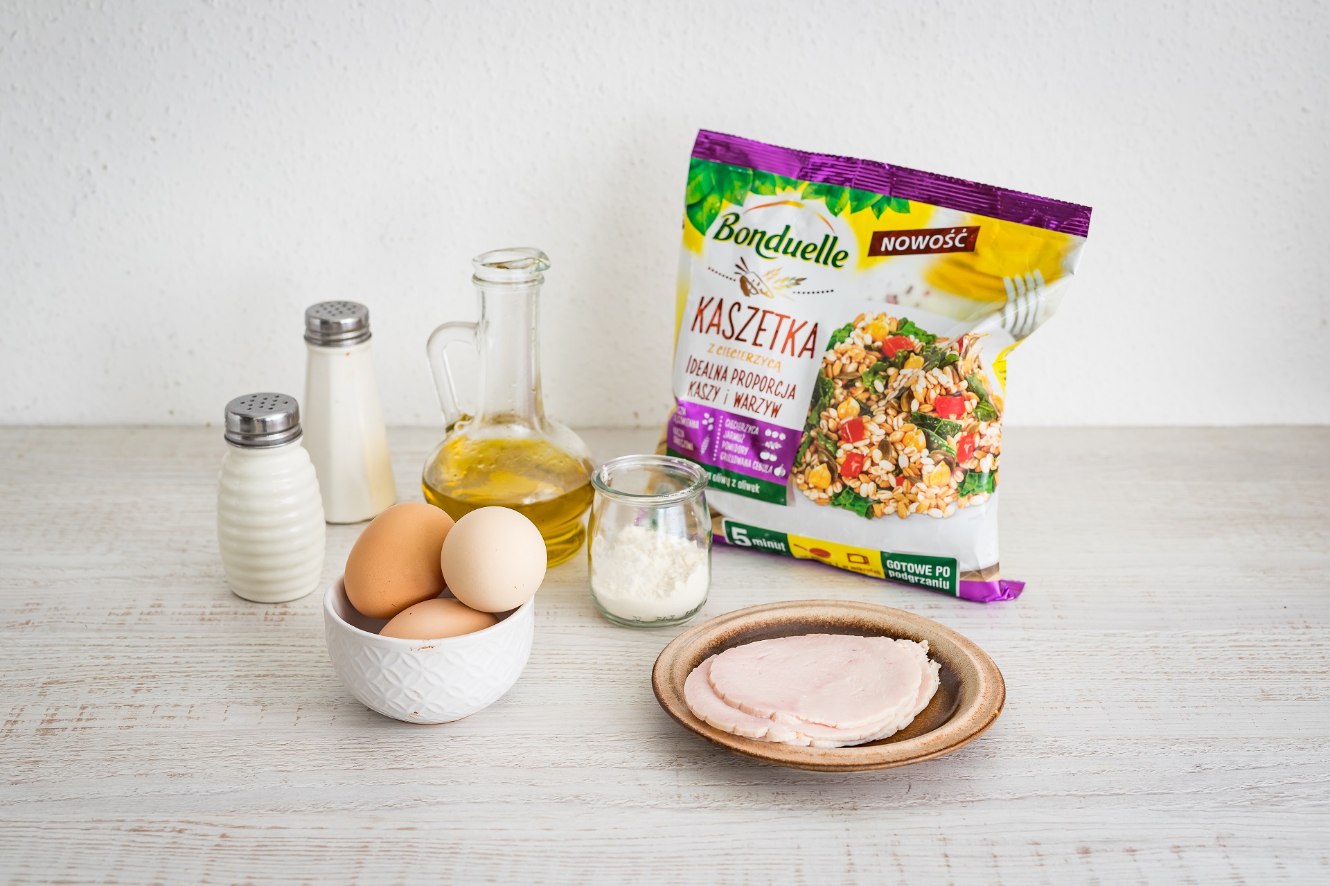 Szybki omlet białkowy z kaszą z warzywami i szynką - Składniki