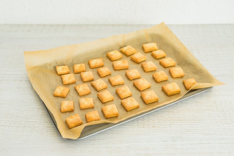 Krakersy serowe z dipem z czarnej fasoli - Krok 3