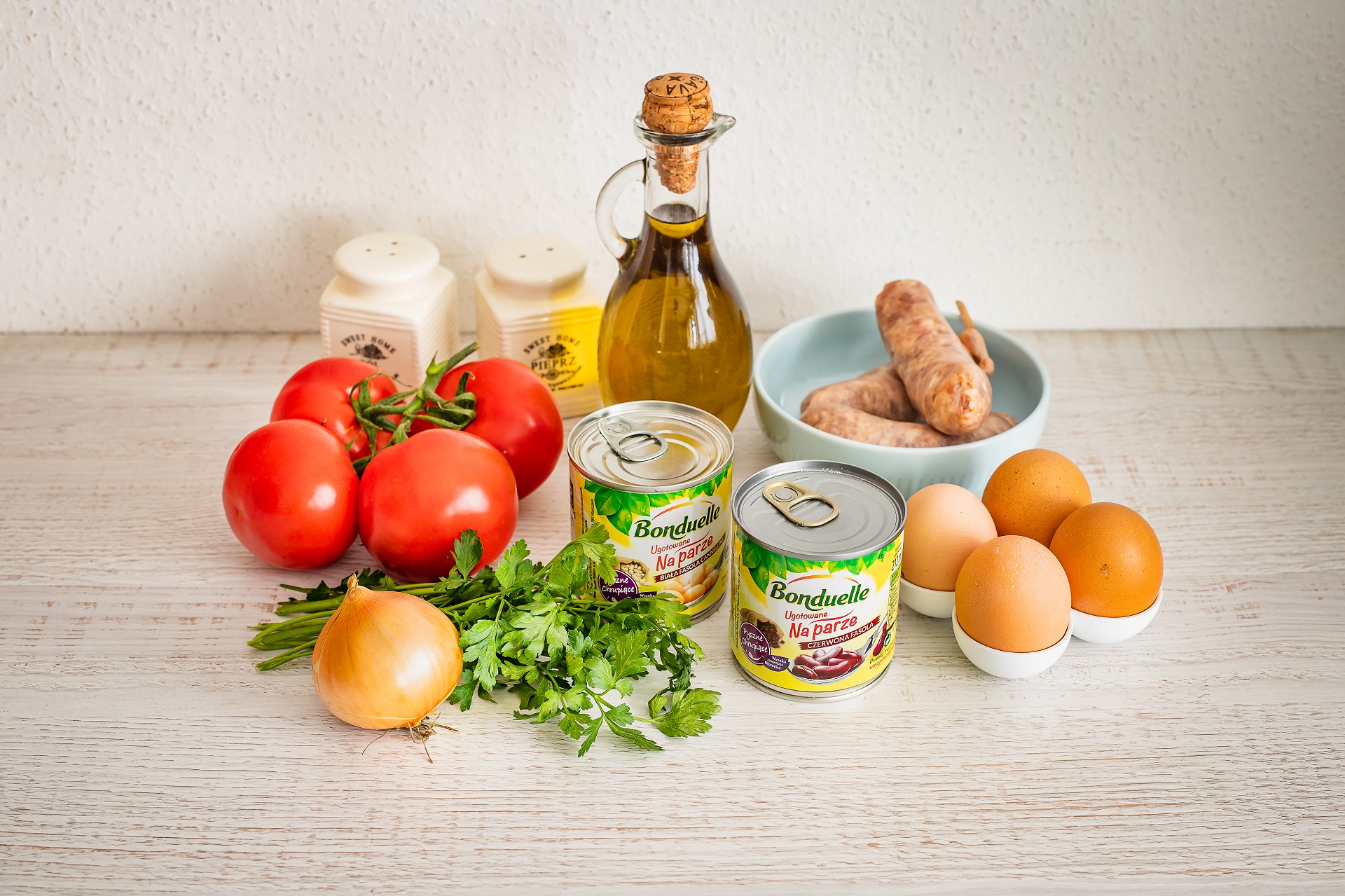 Szakszuka z białą kiełbasą i czerwoną fasolą - Składniki