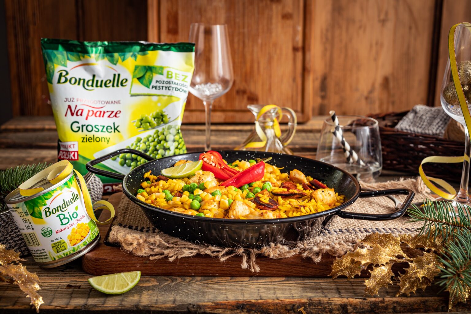 Paella z kurczakiem i chorizo Warzywne Inspiracje