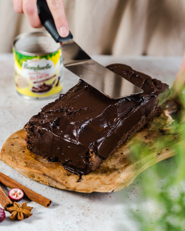 piernik z czerwonej fasoli - zdjęcie